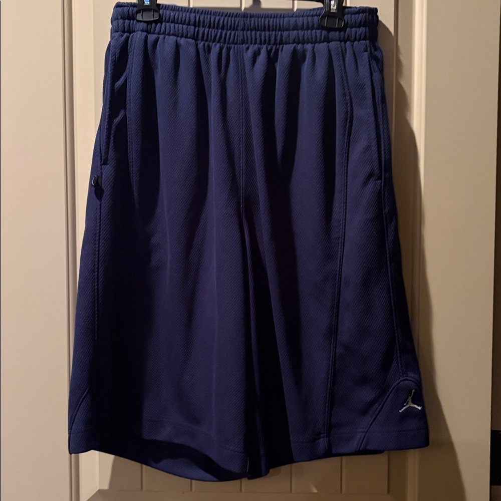 Jordan Navy Athletic Shorts - Picture 5 of 8